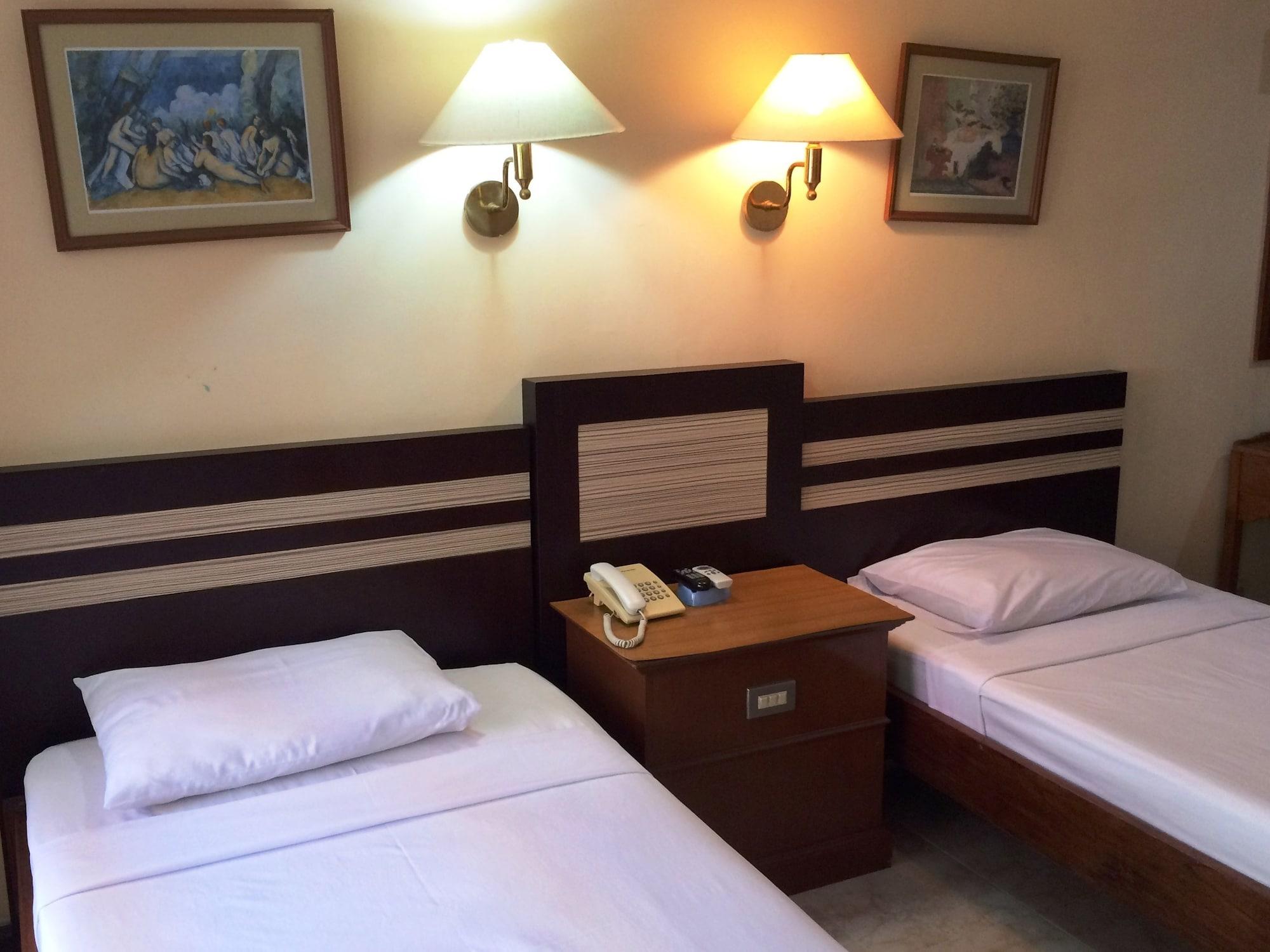 Sri Ratu Hotel Legian Zewnętrze zdjęcie