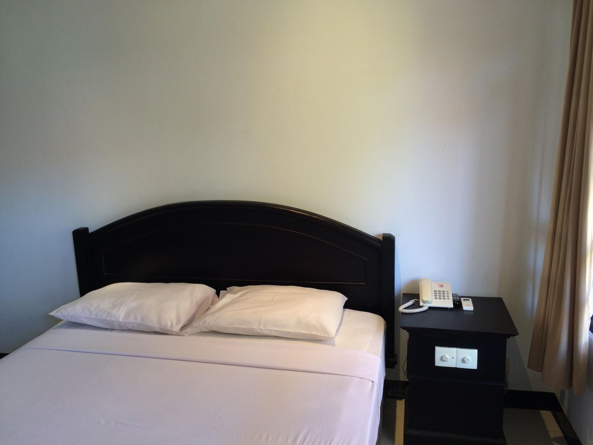 Sri Ratu Hotel Legian Zewnętrze zdjęcie