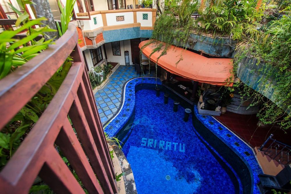 Sri Ratu Hotel Legian Zewnętrze zdjęcie