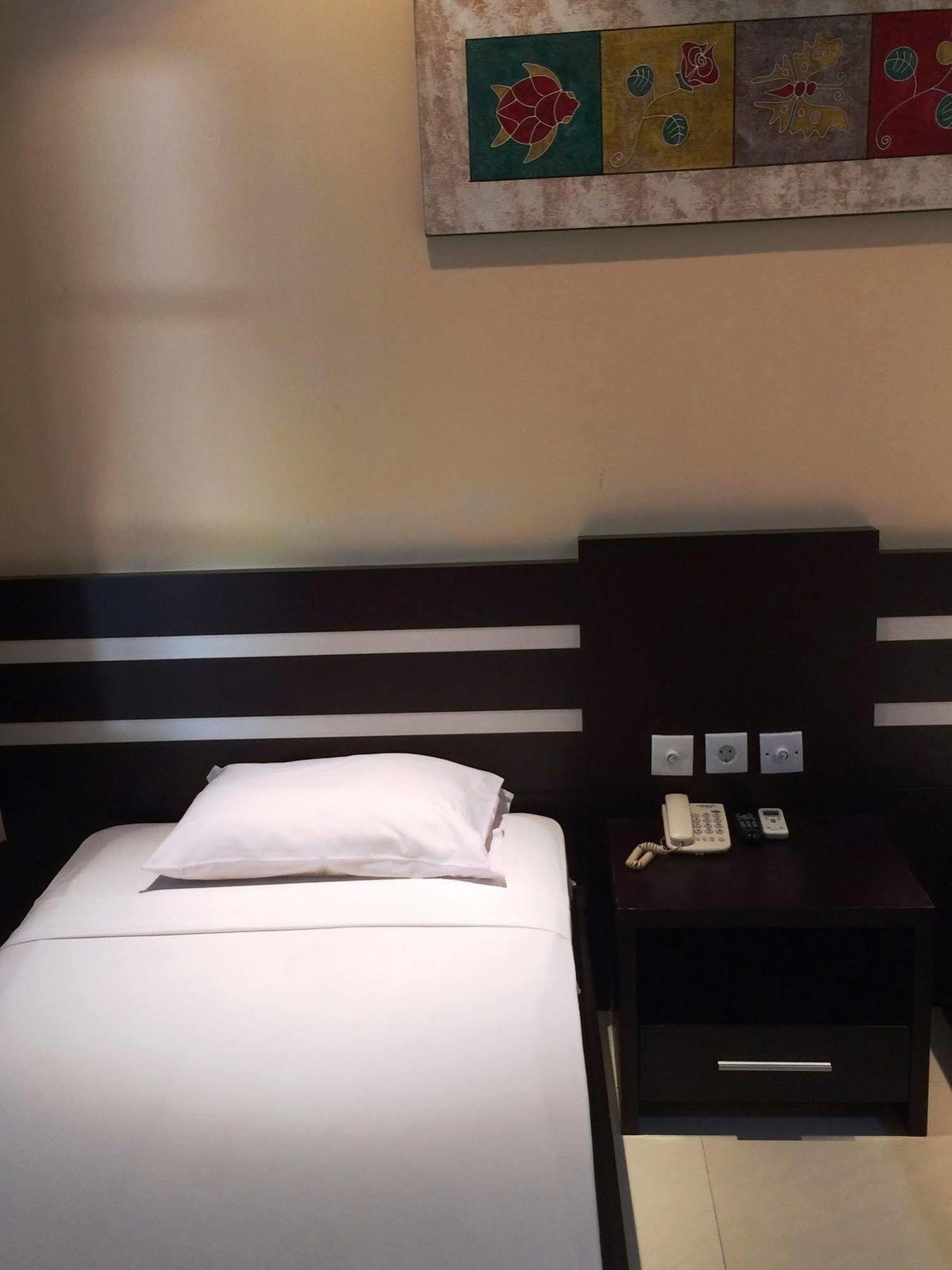 Sri Ratu Hotel Legian Zewnętrze zdjęcie