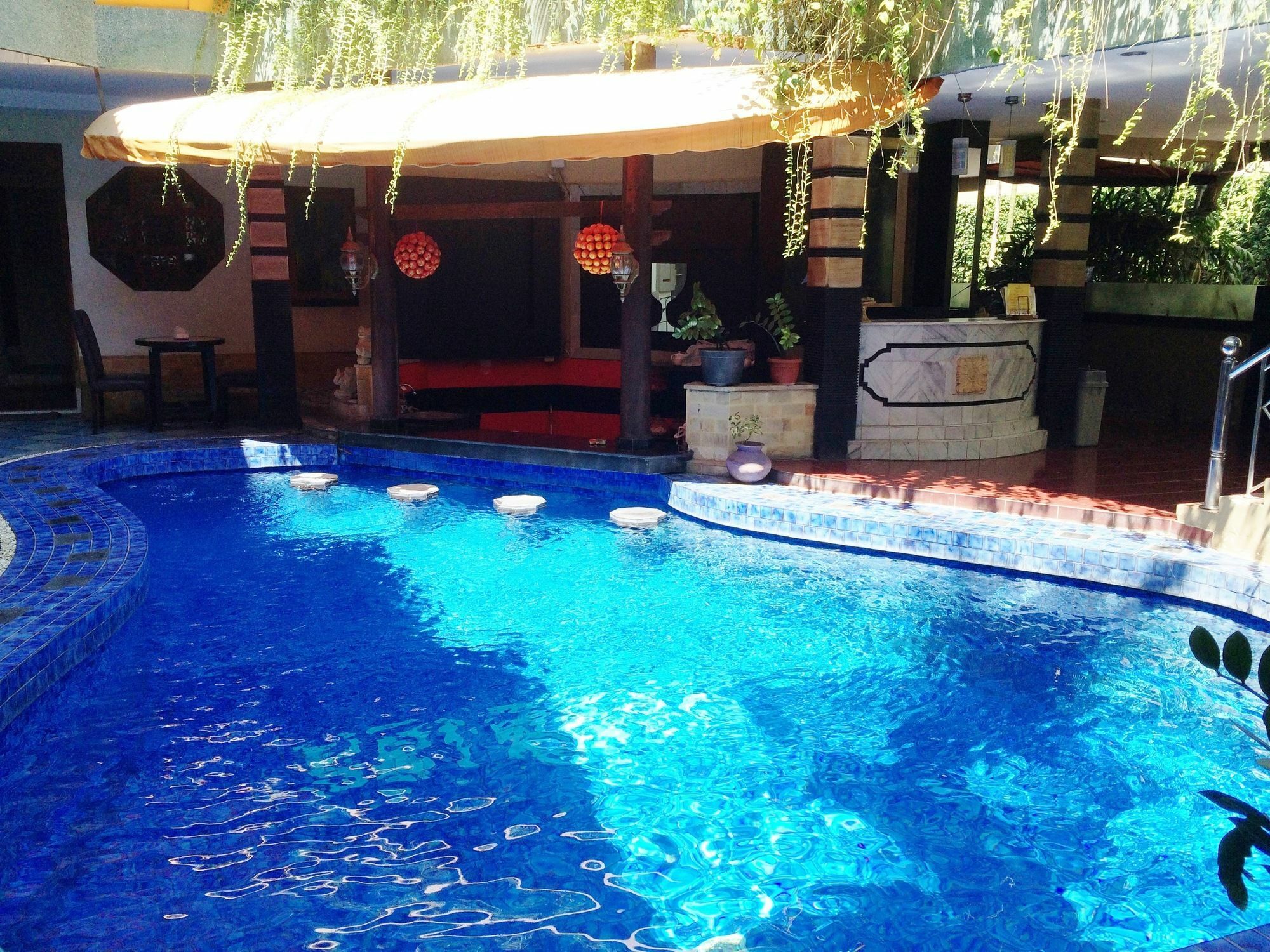 Sri Ratu Hotel Legian Zewnętrze zdjęcie