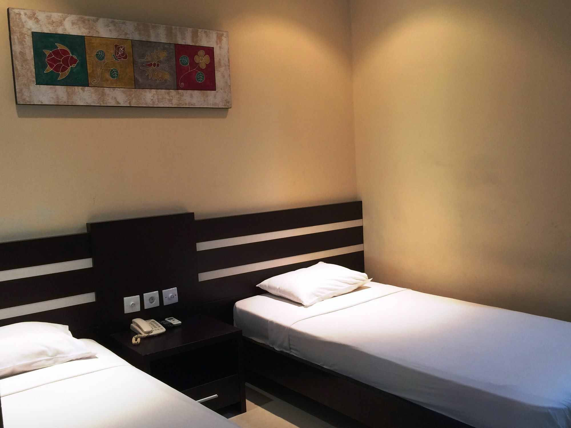 Sri Ratu Hotel Legian Zewnętrze zdjęcie