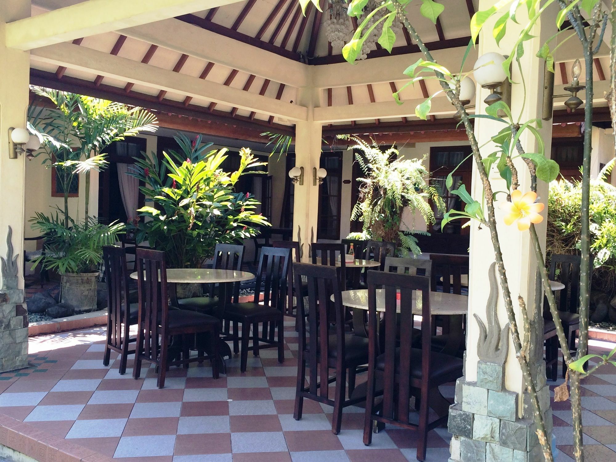 Sri Ratu Hotel Legian Zewnętrze zdjęcie